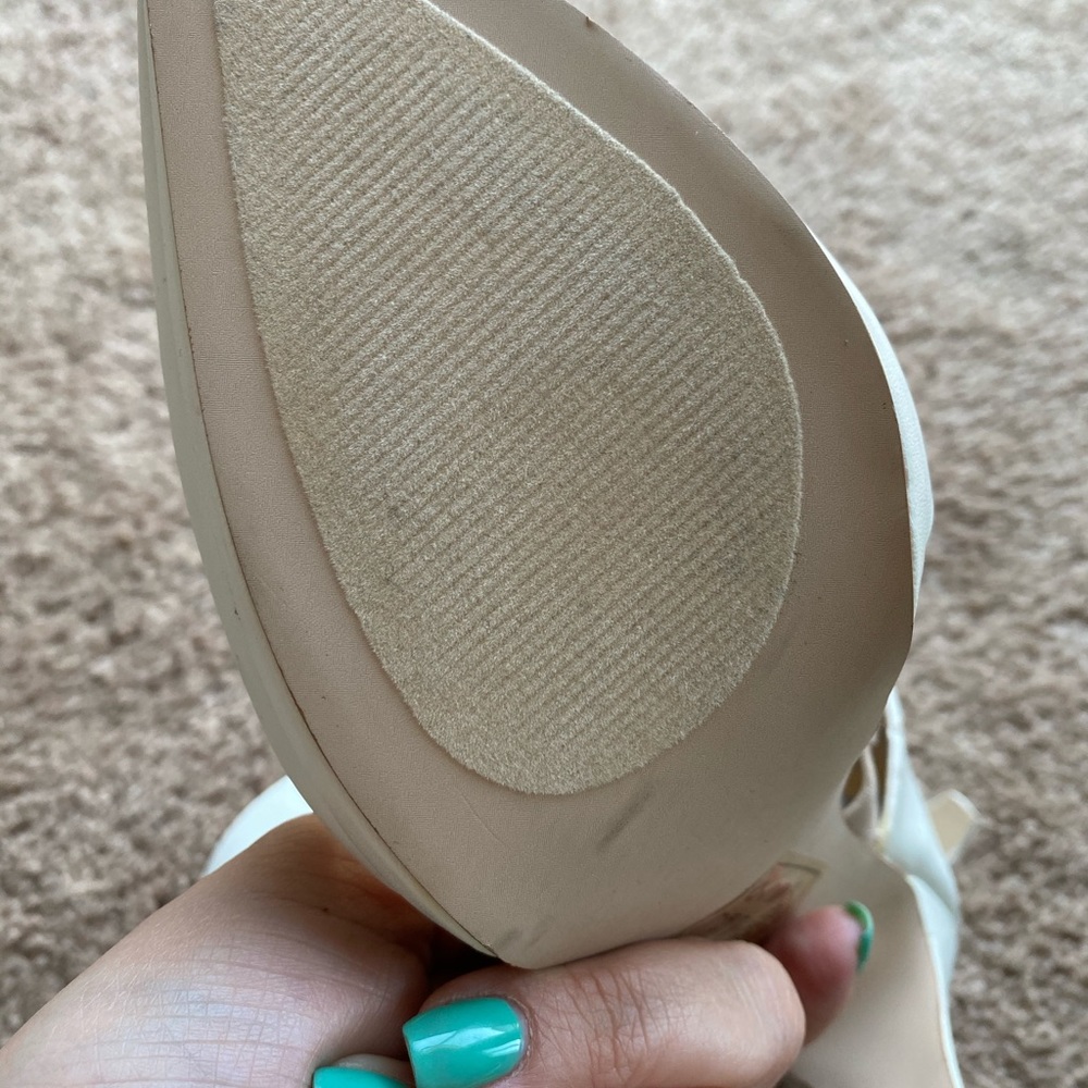 Heels - Picture 4 of 5